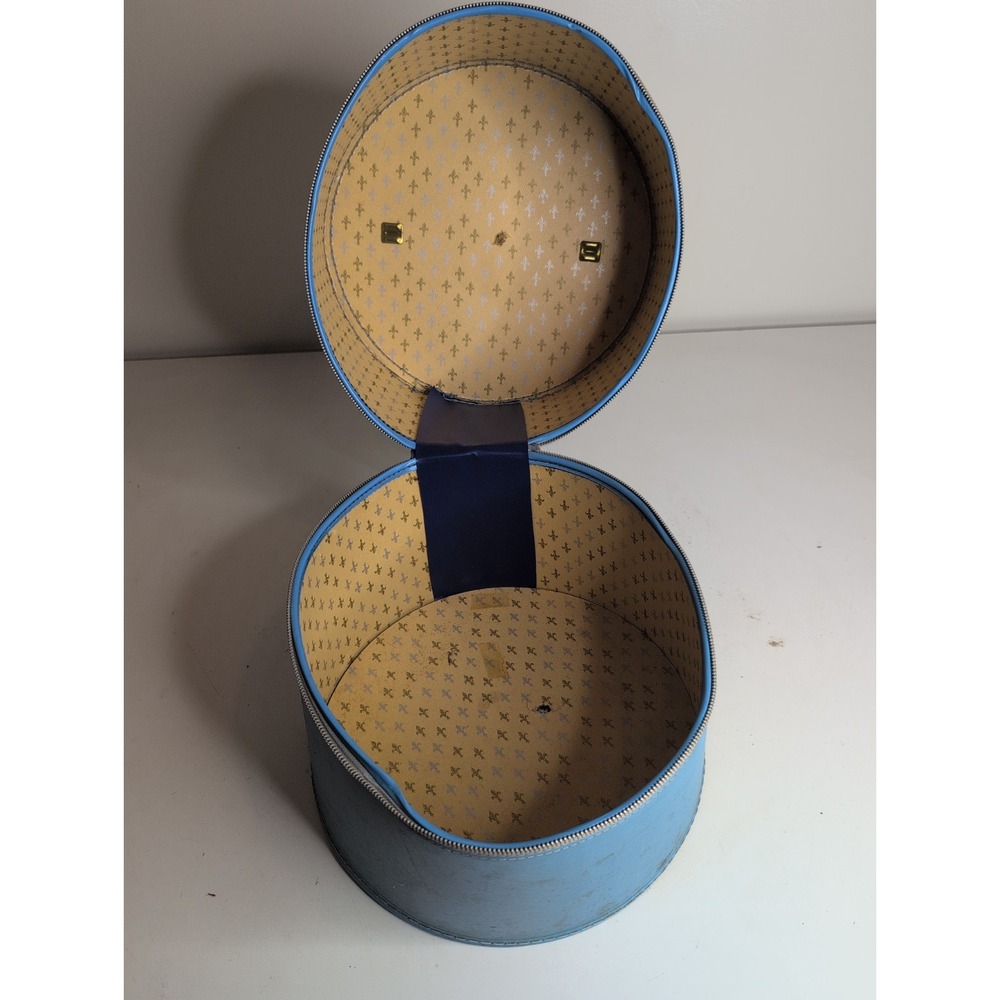 Vintage 1960's Blue Hat Box With Handle Fleur De Lis Lining